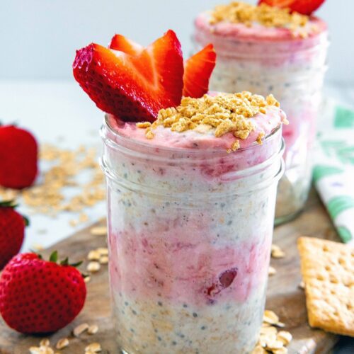 Strawberry Cheesecake Overnight Oats